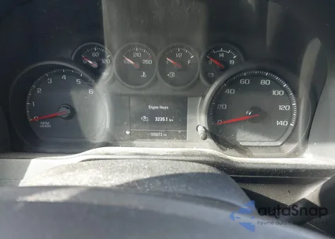 2020 Chevrolet Silverado 1500 4Wd Short Bed Custom z USA, uszkodzony, nr VIN 3GCUYBEF9LG101234